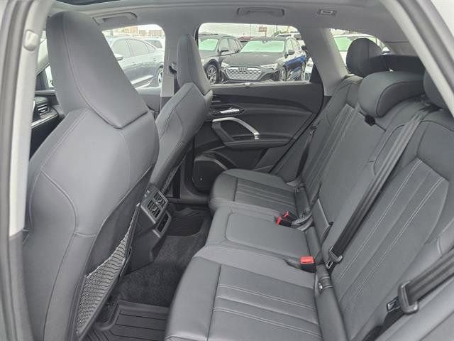 Used 2025 Audi Q5 Premium Plus w/ Premium Plus image 13