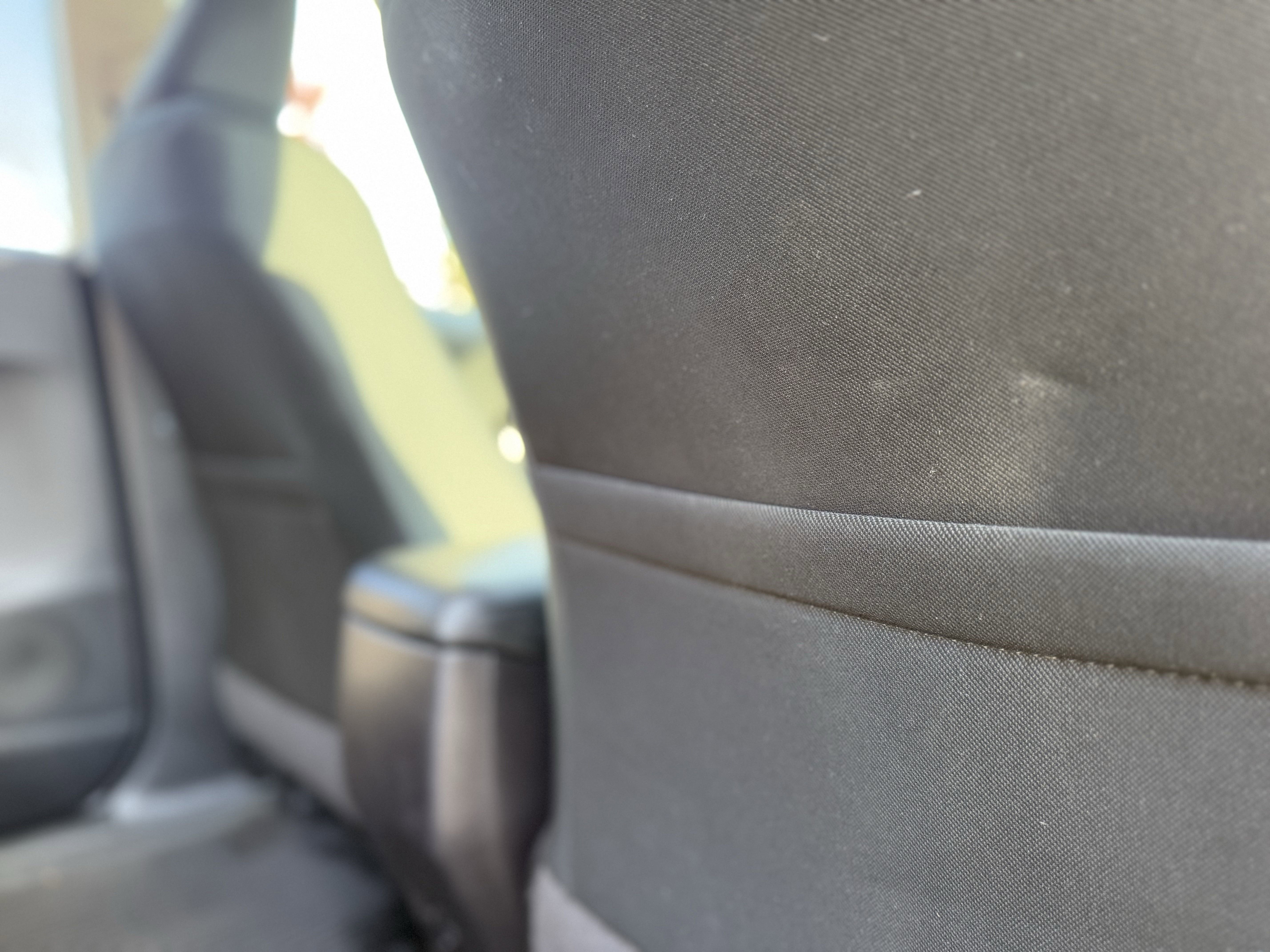 Used 2018 Toyota RAV4 LE image 33