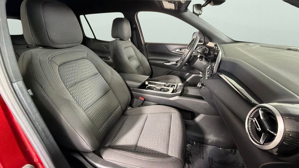 Certified 2026 Chevrolet Equinox LT FWD image 35