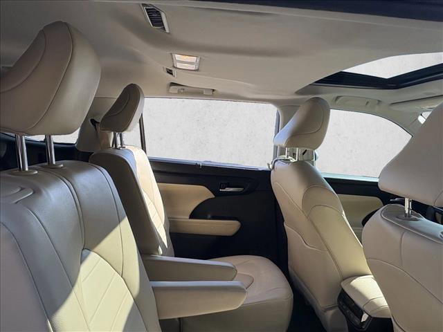 Used 2023 Toyota Highlander XLE image 22