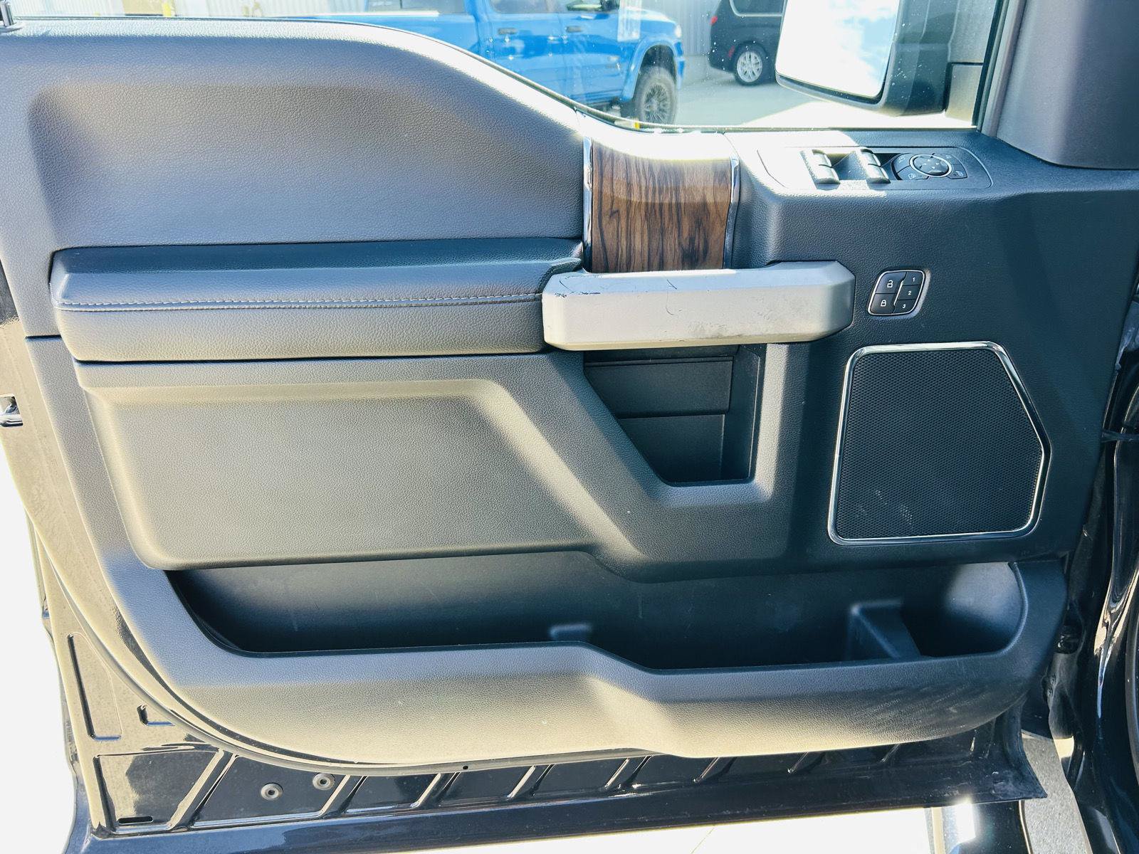 Used 2020 Ford F150 Lariat AWD/4WD image 11