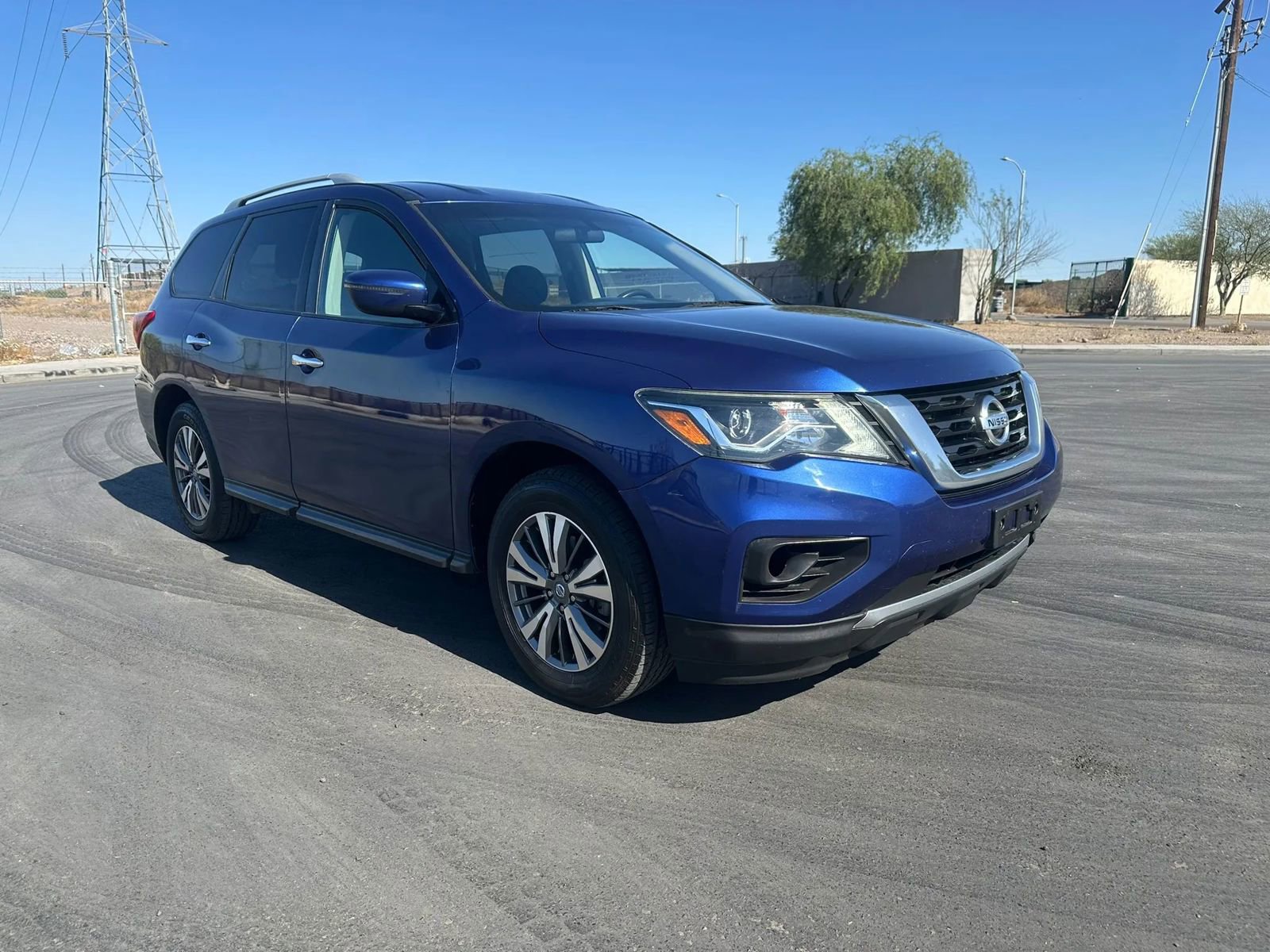 Used 2020 Nissan Pathfinder S AWD/4WD image 3