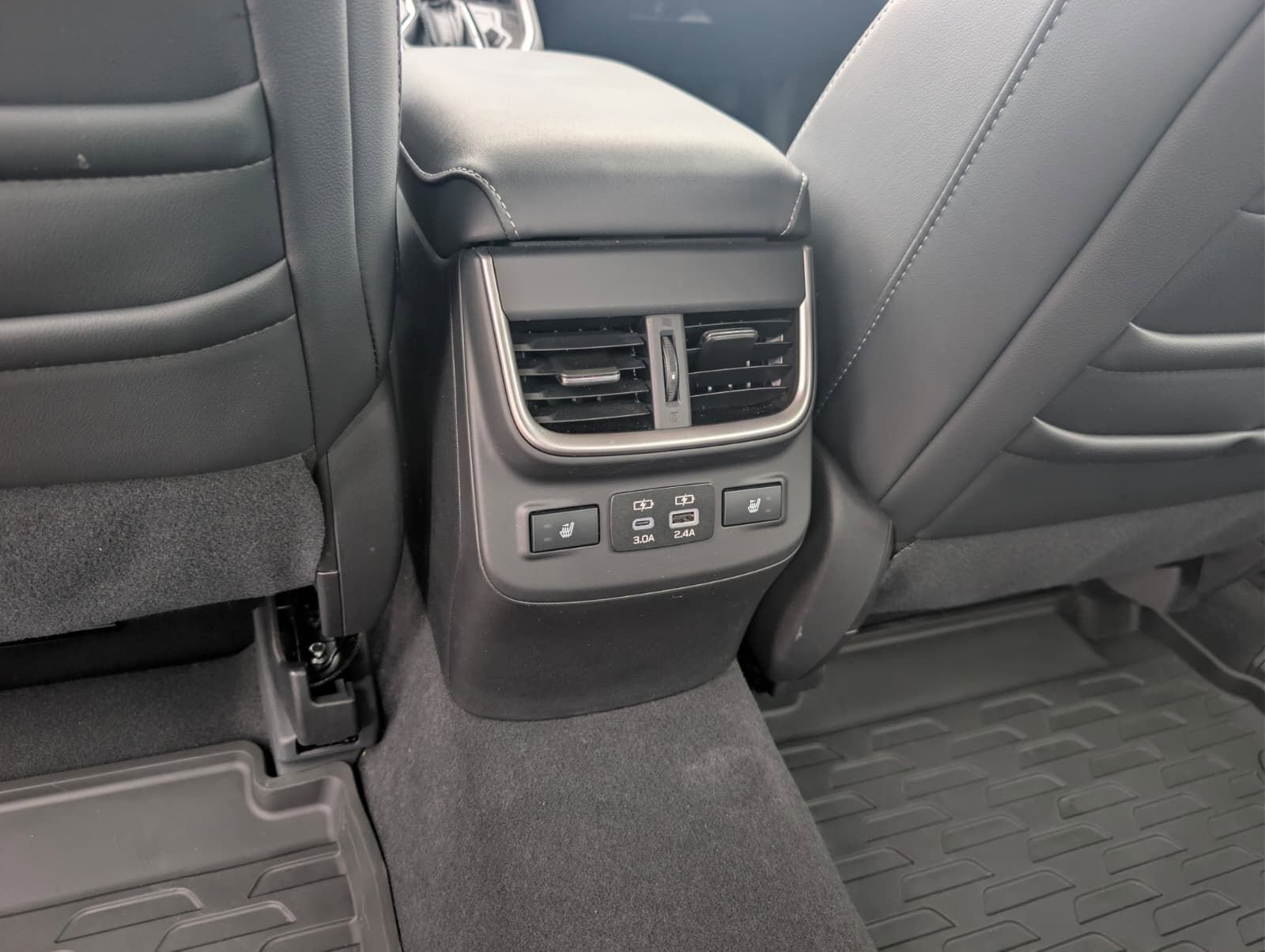 Certified 2025 Subaru Legacy Limited image 28