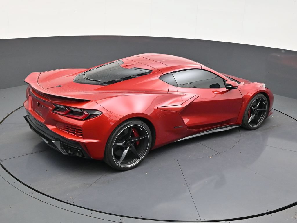 Used 2025 Chevrolet Corvette E-Ray w/ Stealth Interior Trim Package AWD/4WD image 17
