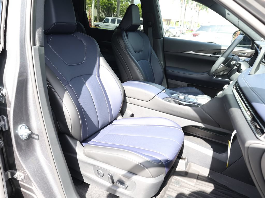 Certified 2026 INFINITI QX60 Sport w/ Dark Cargo Package AWD/4WD image 23