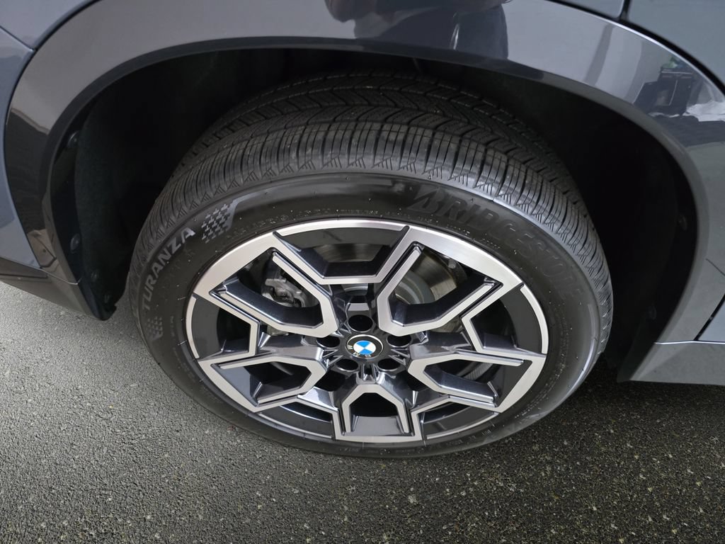 Used 2026 BMW X1 xDrive28i AWD/4WD image 33