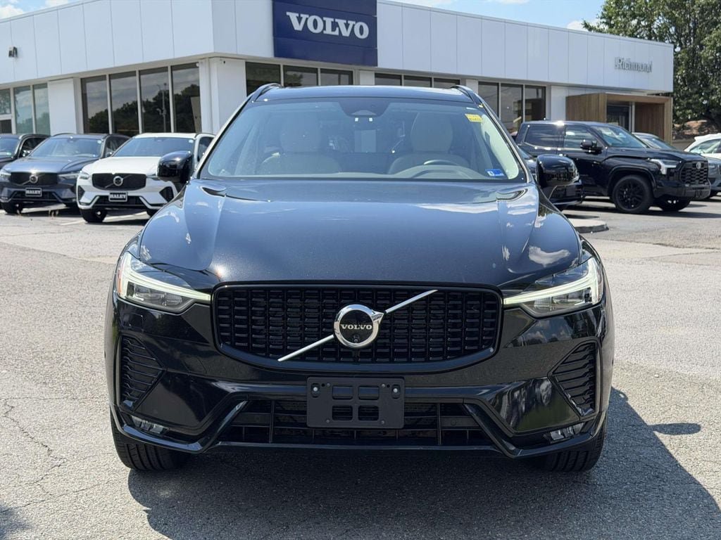 Used 2024 Volvo XC60 B5 Plus w/ Protection Package Premier AWD/4WD image 24