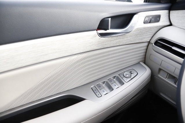 Certified 2025 Hyundai Palisade Calligraphy image 26