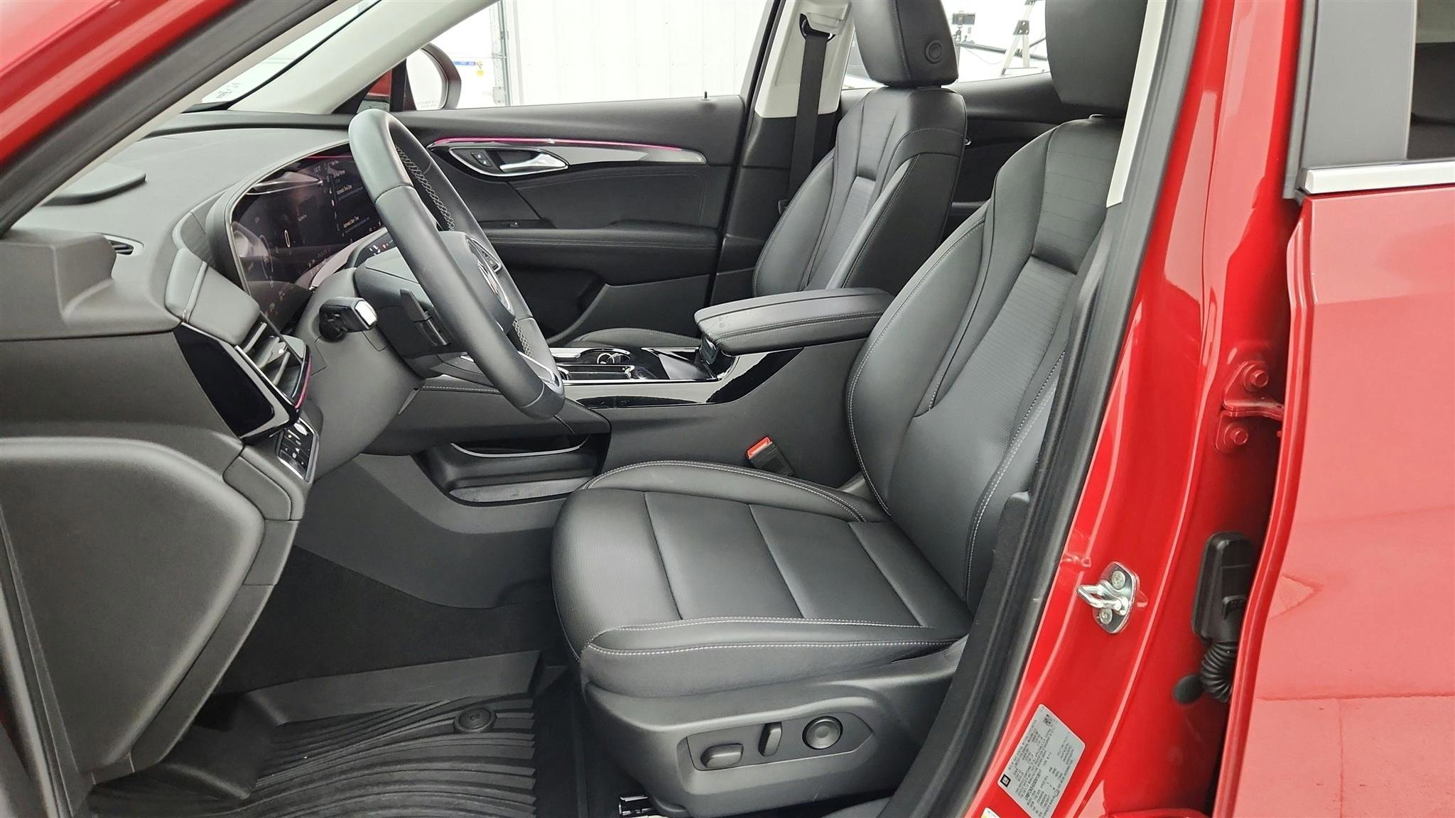 Used 2025 Buick Envision Preferred AWD/4WD image 26