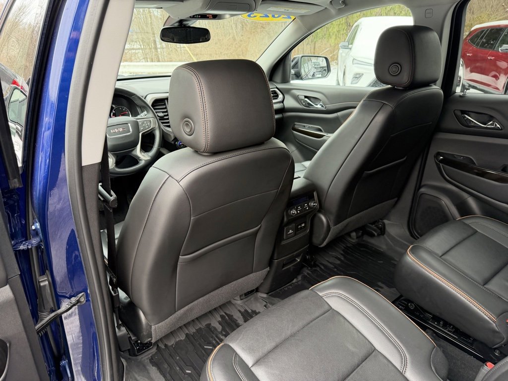 Used 2023 GMC Acadia AT4 w/ Technology Package image 15
