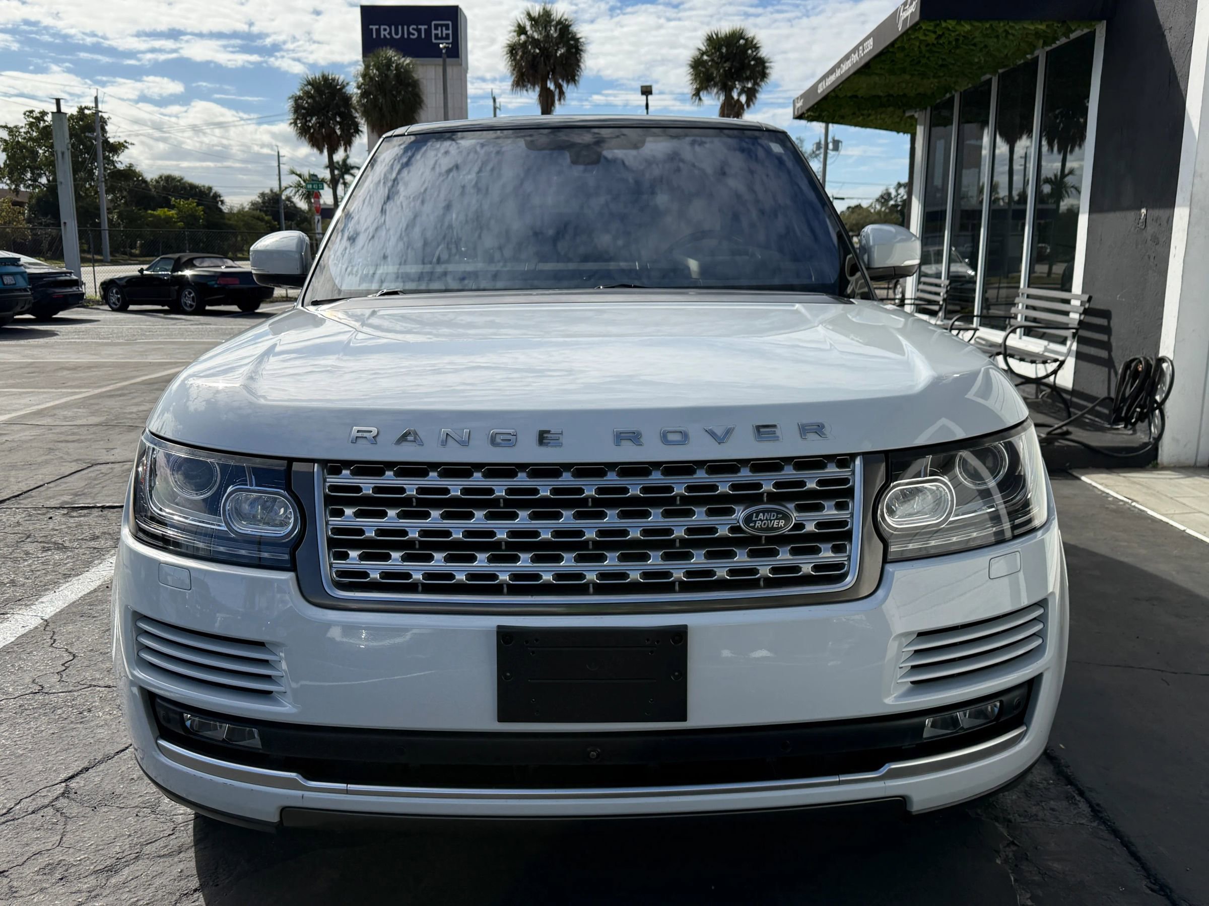 Used 2016 Land Rover Range Rover HSE image 5