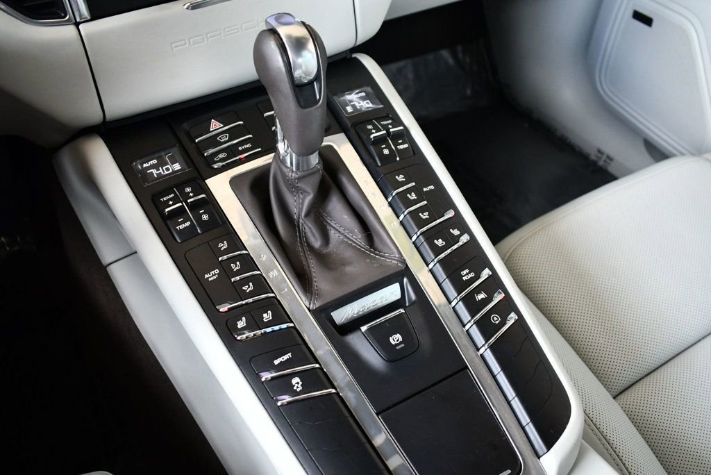 Used 2017 Porsche Macan S image 55