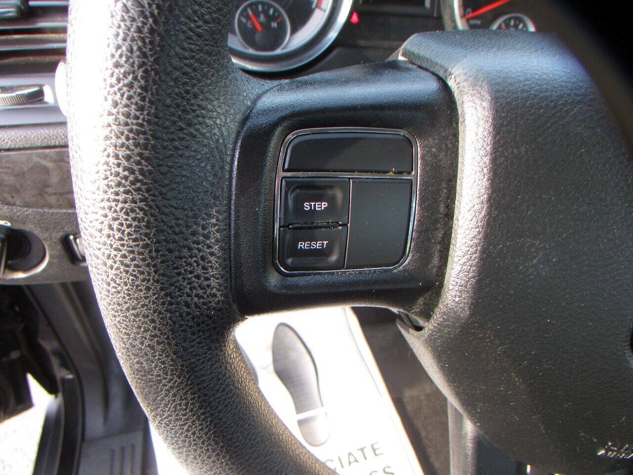 Used 2013 Dodge Grand Caravan American Value Package FWD image 27
