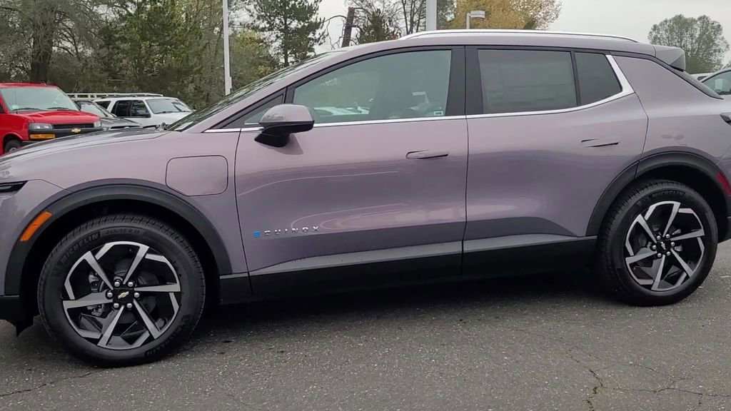 New 2026 Chevrolet Equinox EV LT image 5