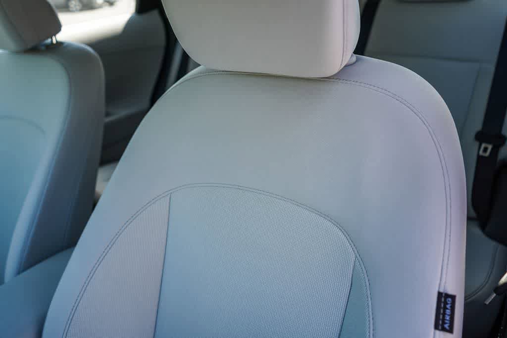 New 2026 Hyundai Kona SE FWD image 25