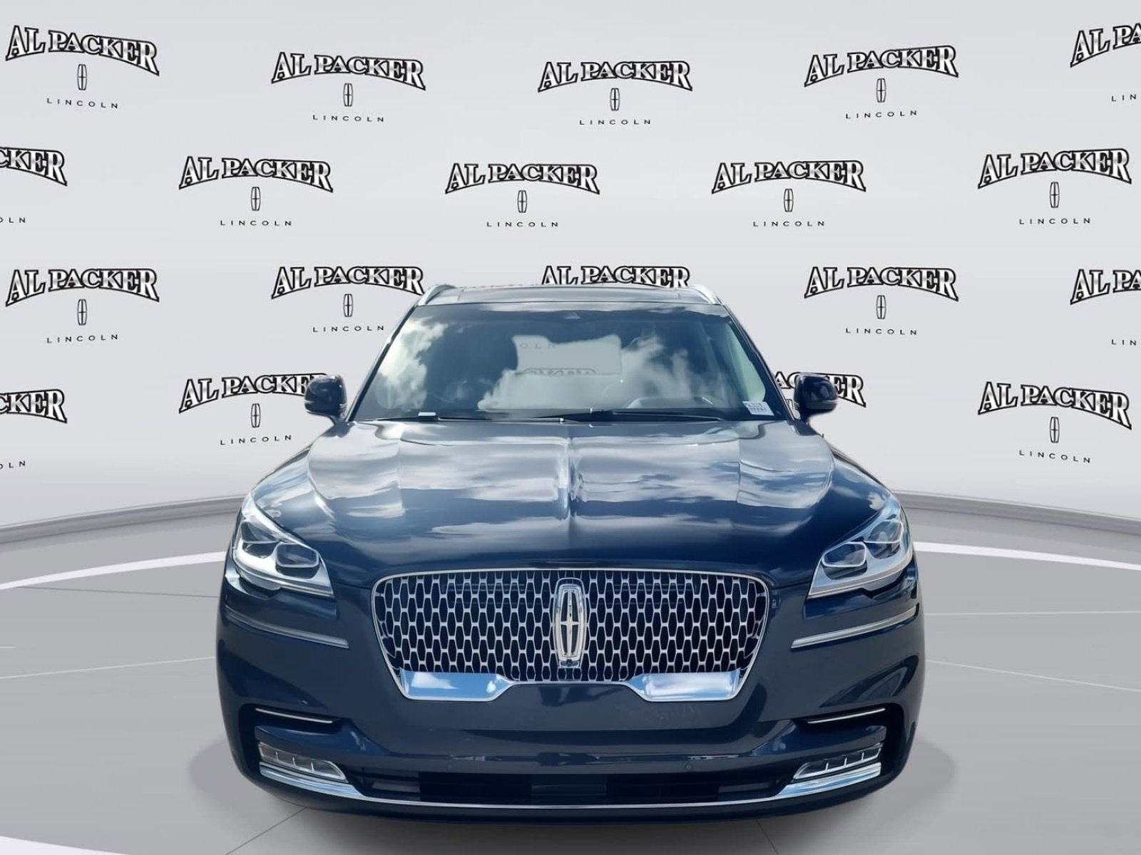 Used 2023 Lincoln Aviator Reserve w/ Equipment Group 201A image 8