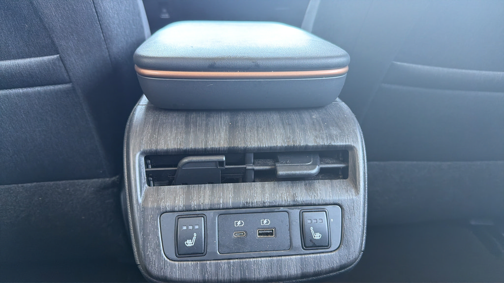 Certified 2023 Nissan Ariya FWD image 19