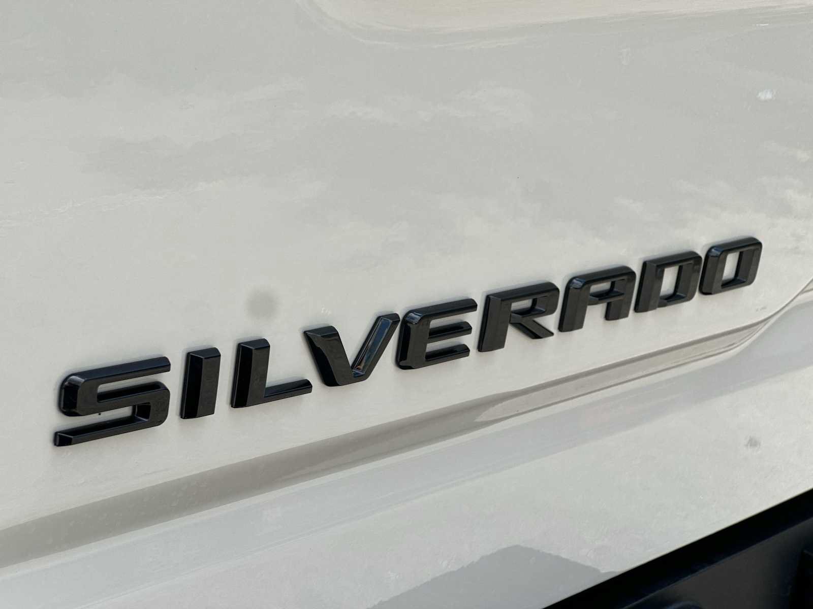 New 2026 Chevrolet Silverado 2500 ZR2 w/ LPO, Dark Essentials Package AWD/4WD image 11