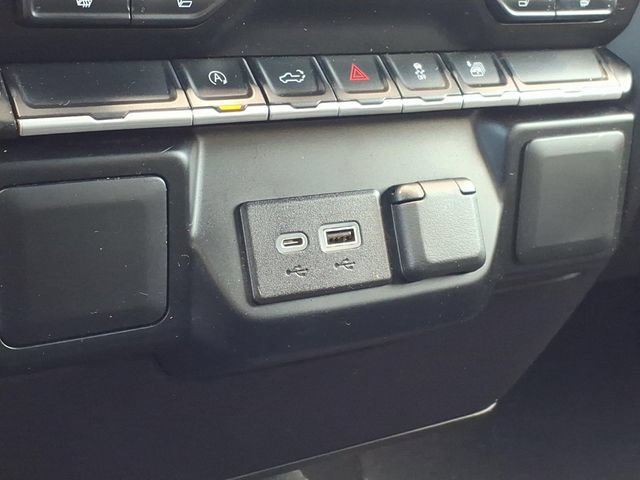 Used 2022 Chevrolet Silverado 1500 LT AWD/4WD image 27
