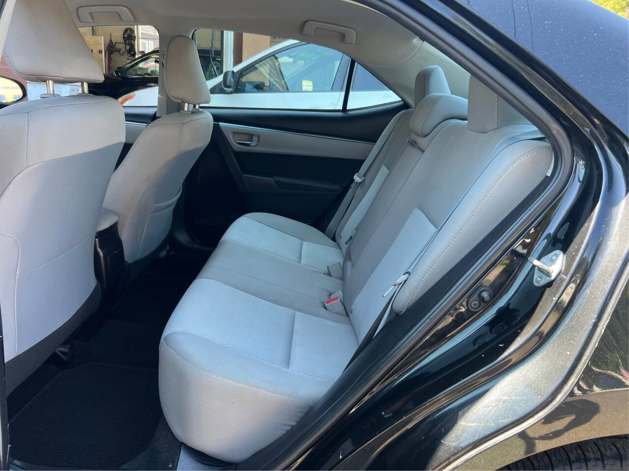 Used 2016 Toyota Corolla image 10