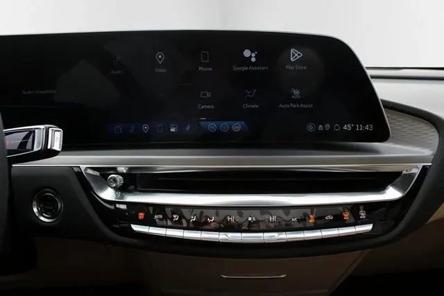 Used 2024 Cadillac Lyriq Luxury w/ Nappa Leather Package image 21