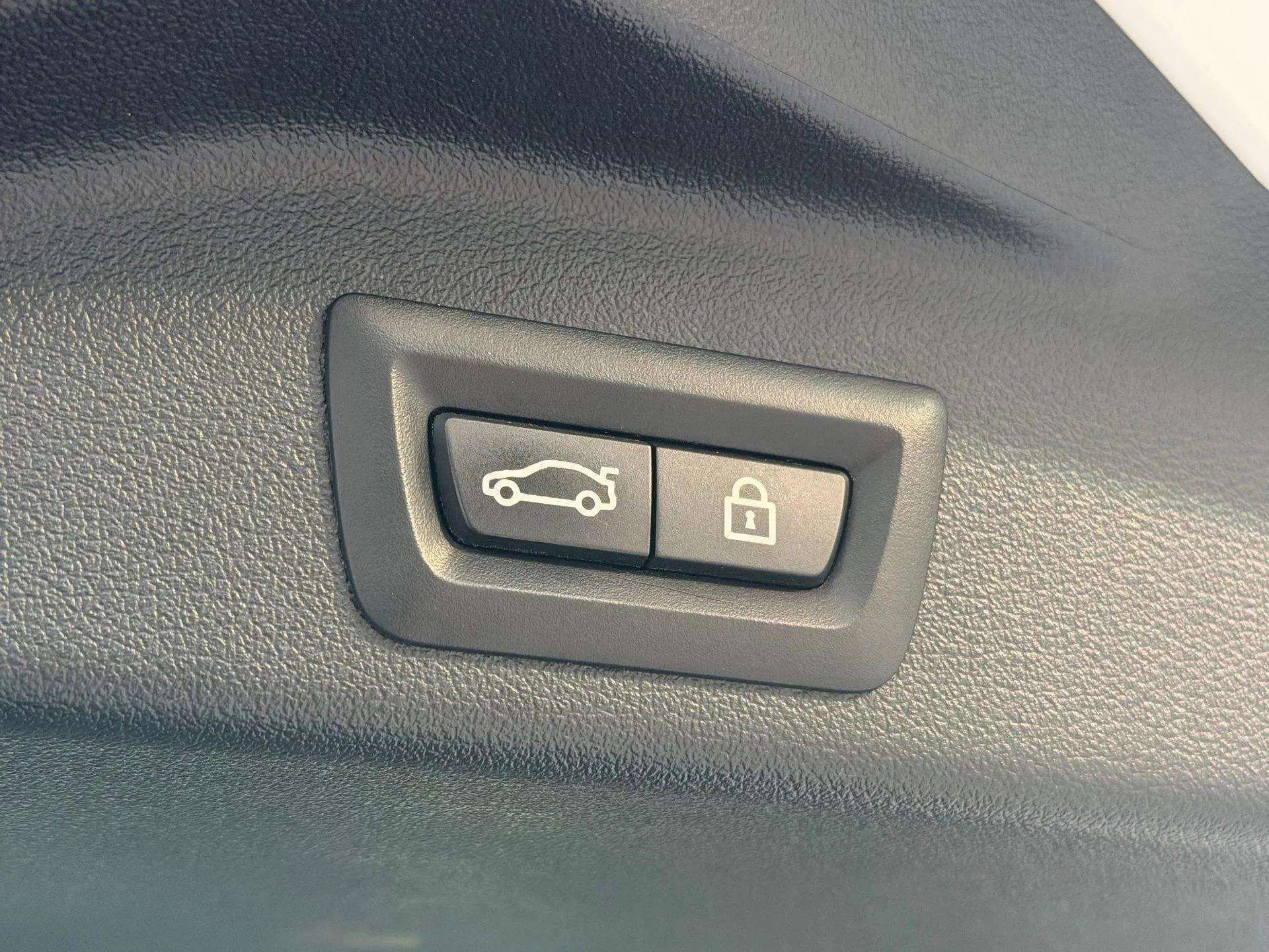 Used 2022 BMW X5 M w/ Executive Package image 26