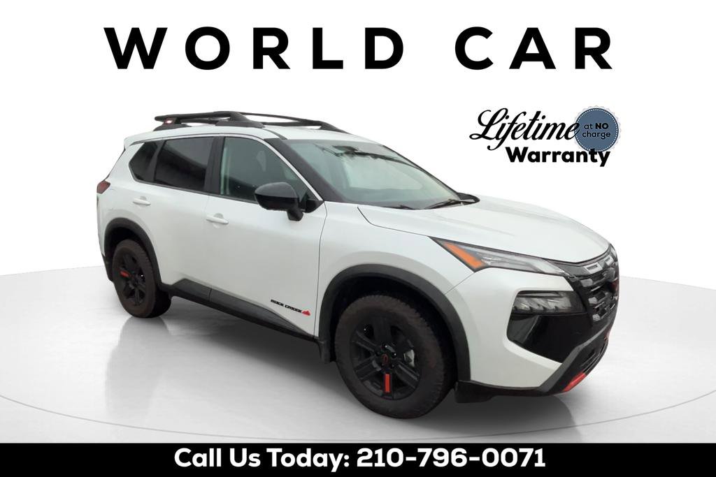 Used 2025 Nissan Rogue SV AWD/4WD image 1
