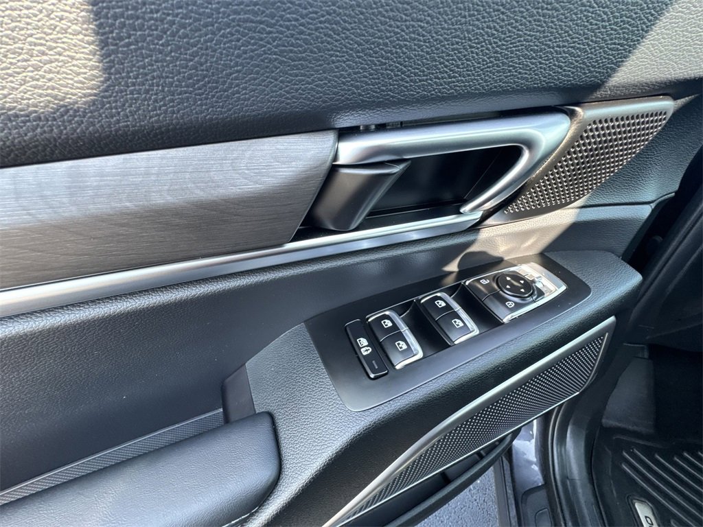 Used 2025 Kia Telluride EX X-Line image 13
