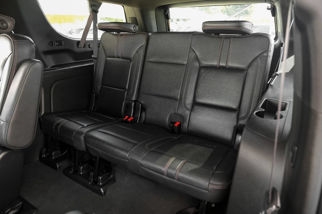 Used 2023 Chevrolet Suburban RST w/ Luxury Package RWD image 42