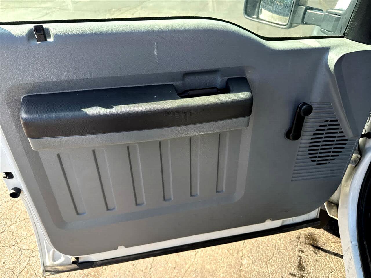 Used 2011 Ford F550 2WD Regular Cab Super Duty w/ Payload Upgrade Pkg image 13