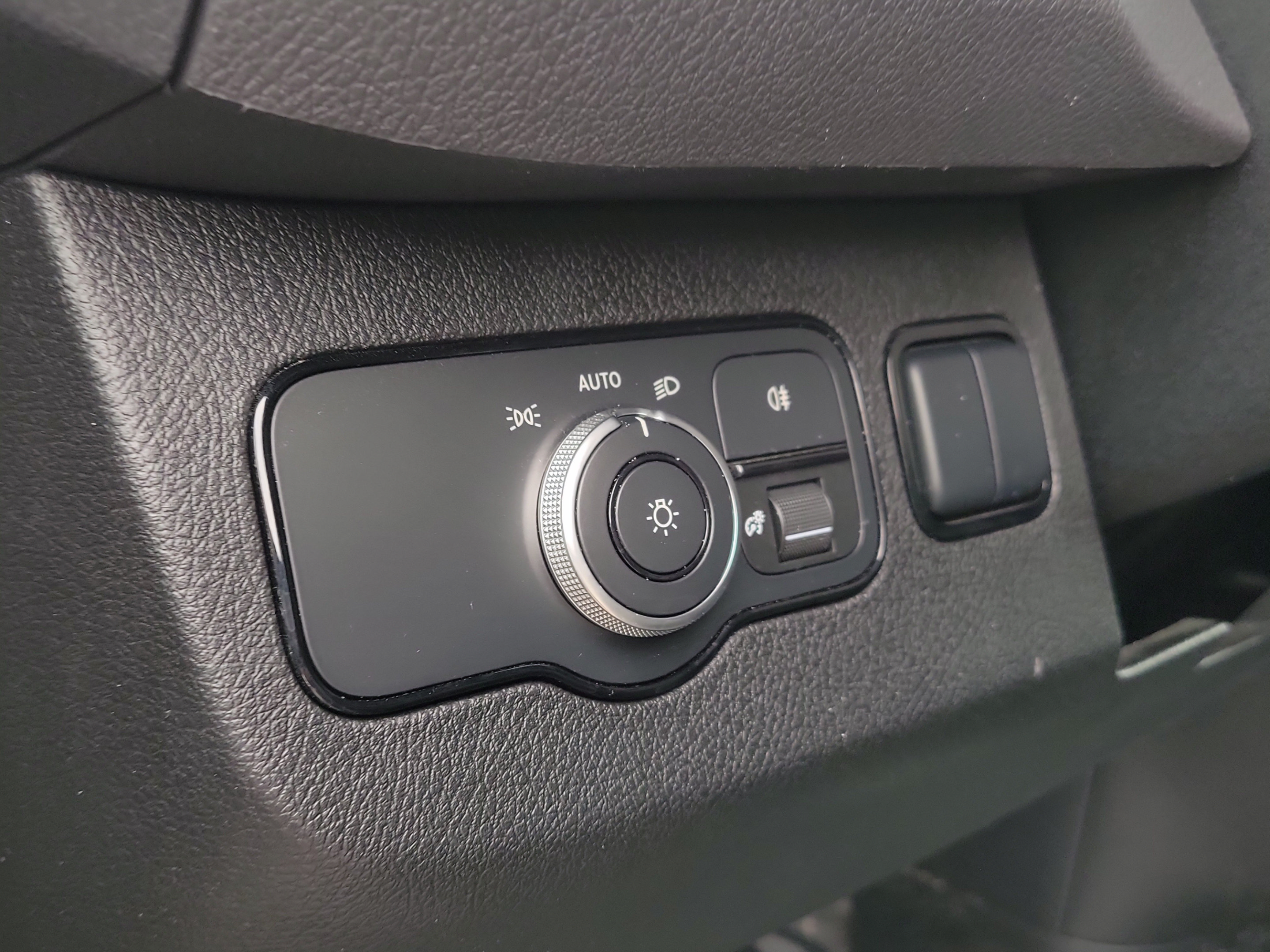 Used 2025 Mercedes-Benz Sprinter 2500 image 12