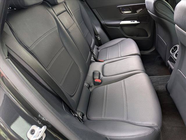 Used 2025 Mercedes-Benz GLC 300 image 20