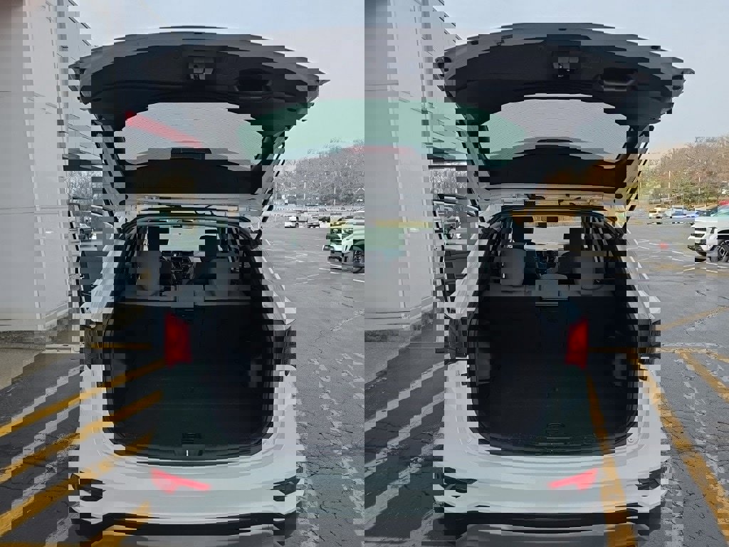 Used 2017 Hyundai Santa Fe Sport image 6