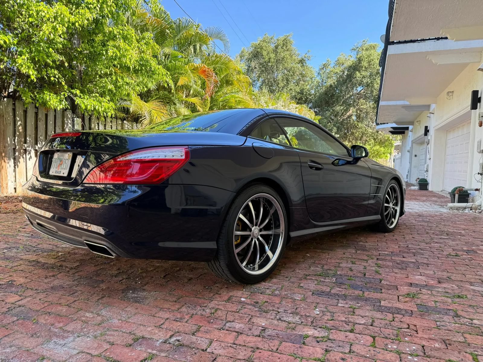 Used 2013 Mercedes-Benz SL 550 w/ Premium Pkg image 54