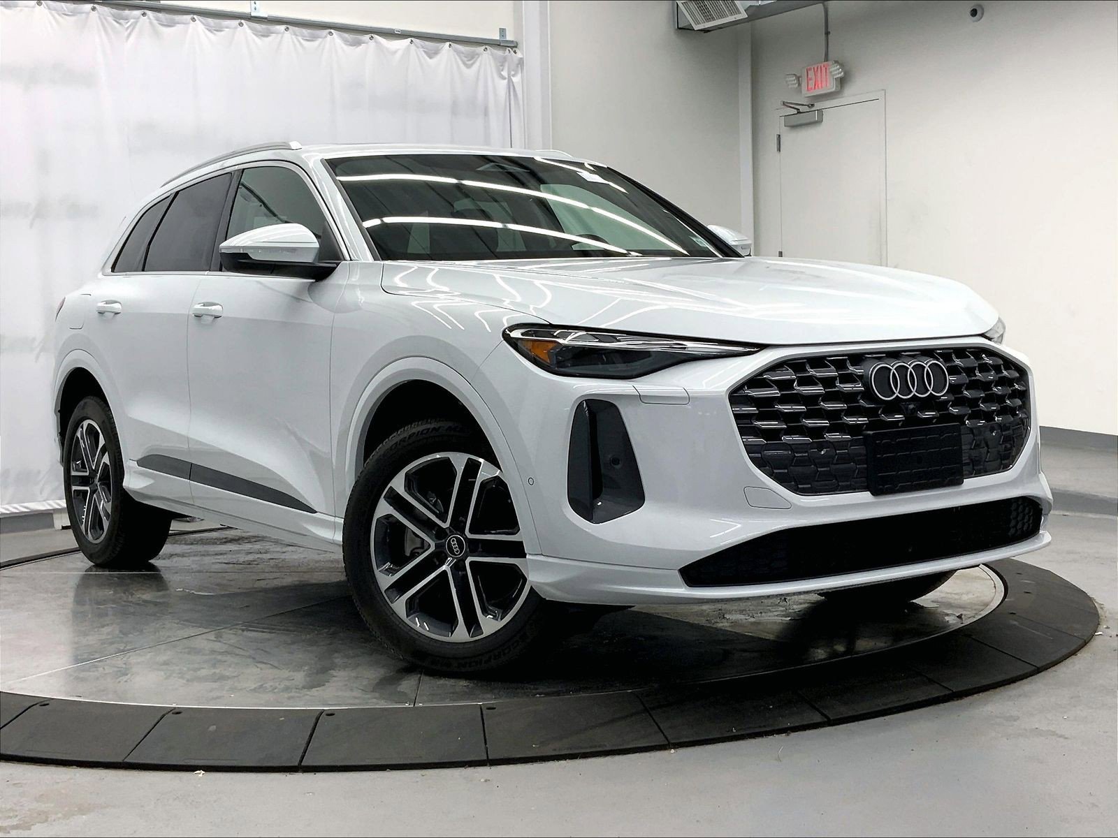 New 2025 Audi Q5 Premium AWD/4WD image 1