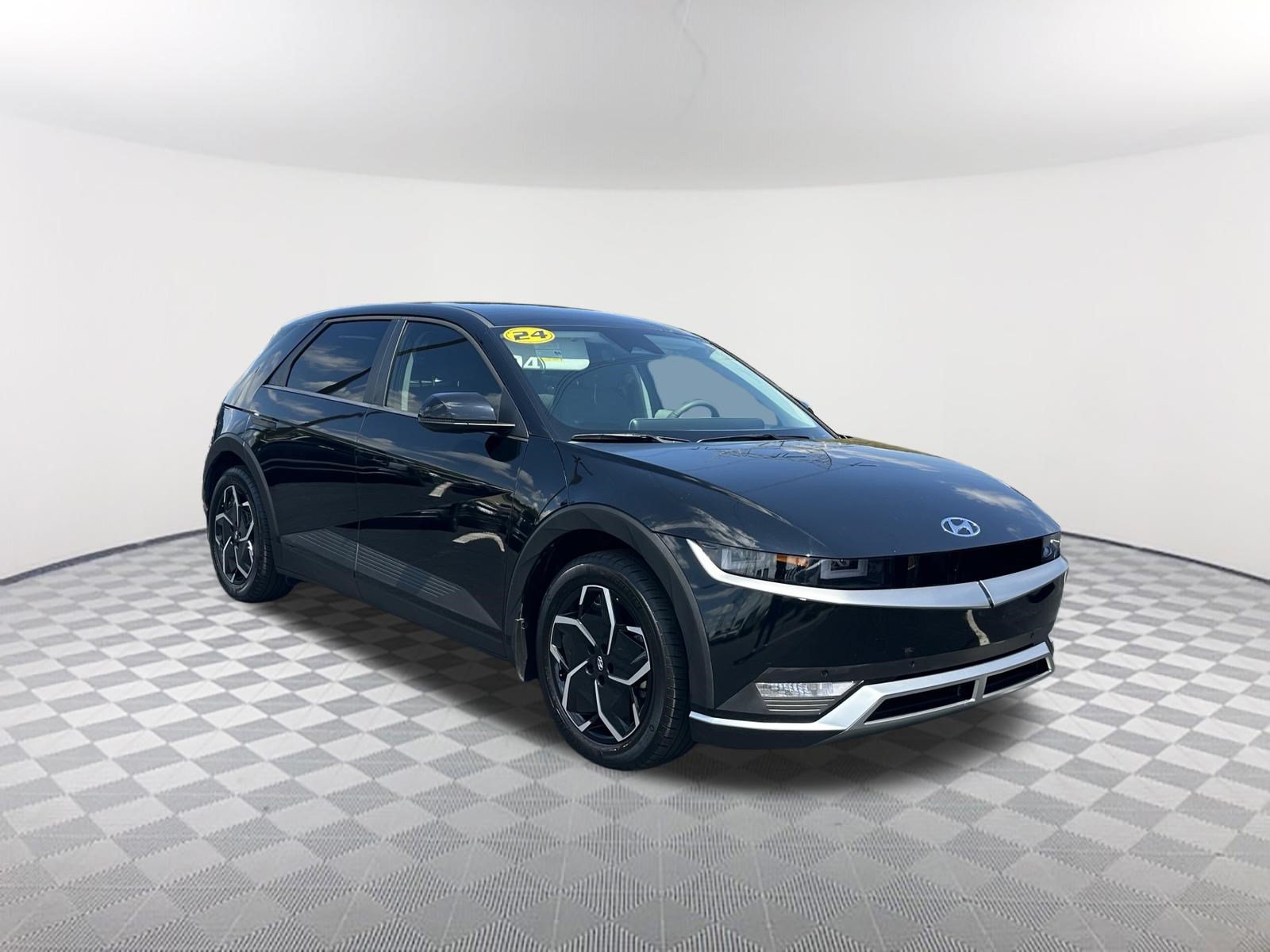 Used 2024 Hyundai Ioniq 5 SEL RWD image 3