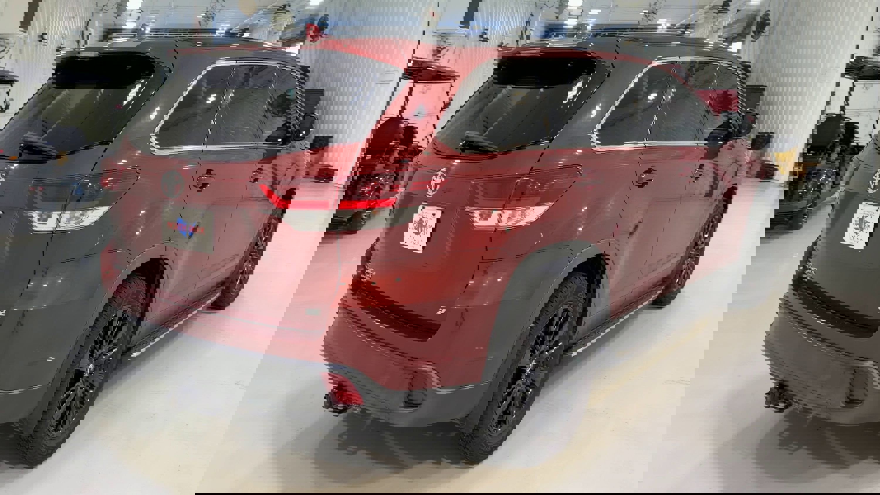 Used 2019 Toyota Highlander SE image 9