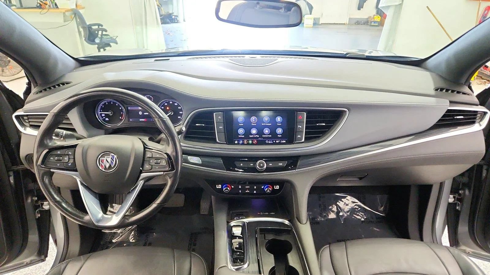 Used 2023 Buick Enclave Essence AWD/4WD image 28