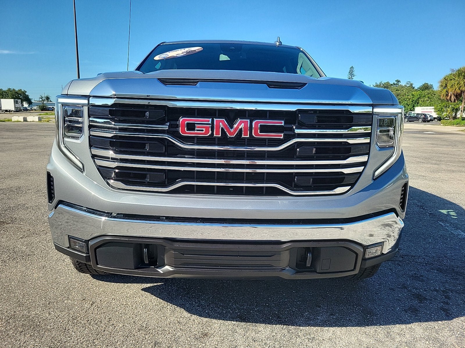 New 2026 GMC Sierra 1500 SLT w/ SLT Premium Package AWD/4WD image 3