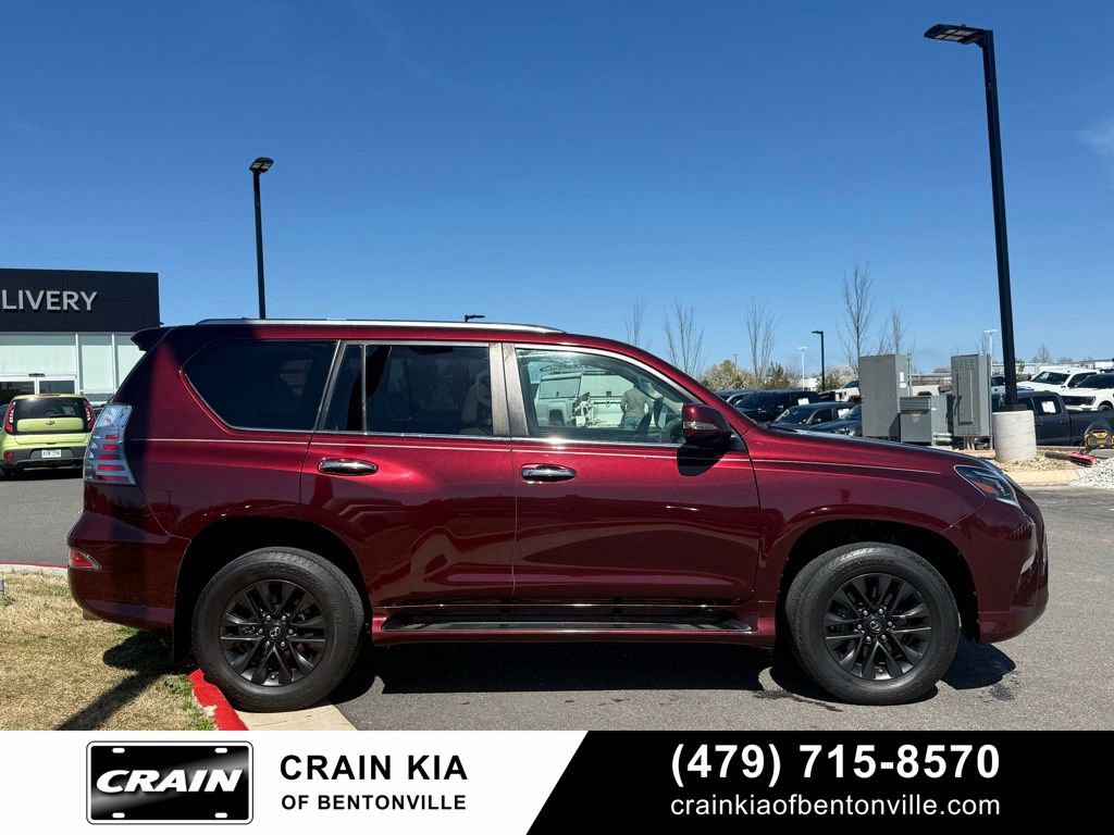 Used 2020 Lexus GX 460 Premium w/ Premium Package image 8