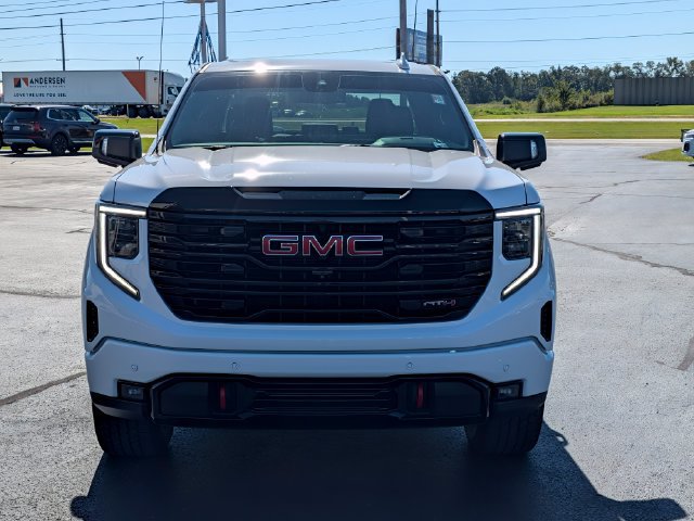 Used 2023 GMC Sierra 1500 AT4 AWD/4WD image 3