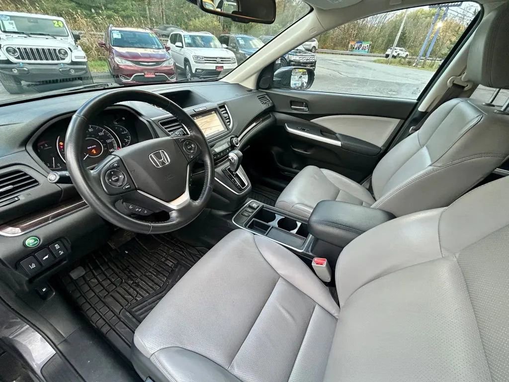 Used 2016 Honda CR-V Touring image 2