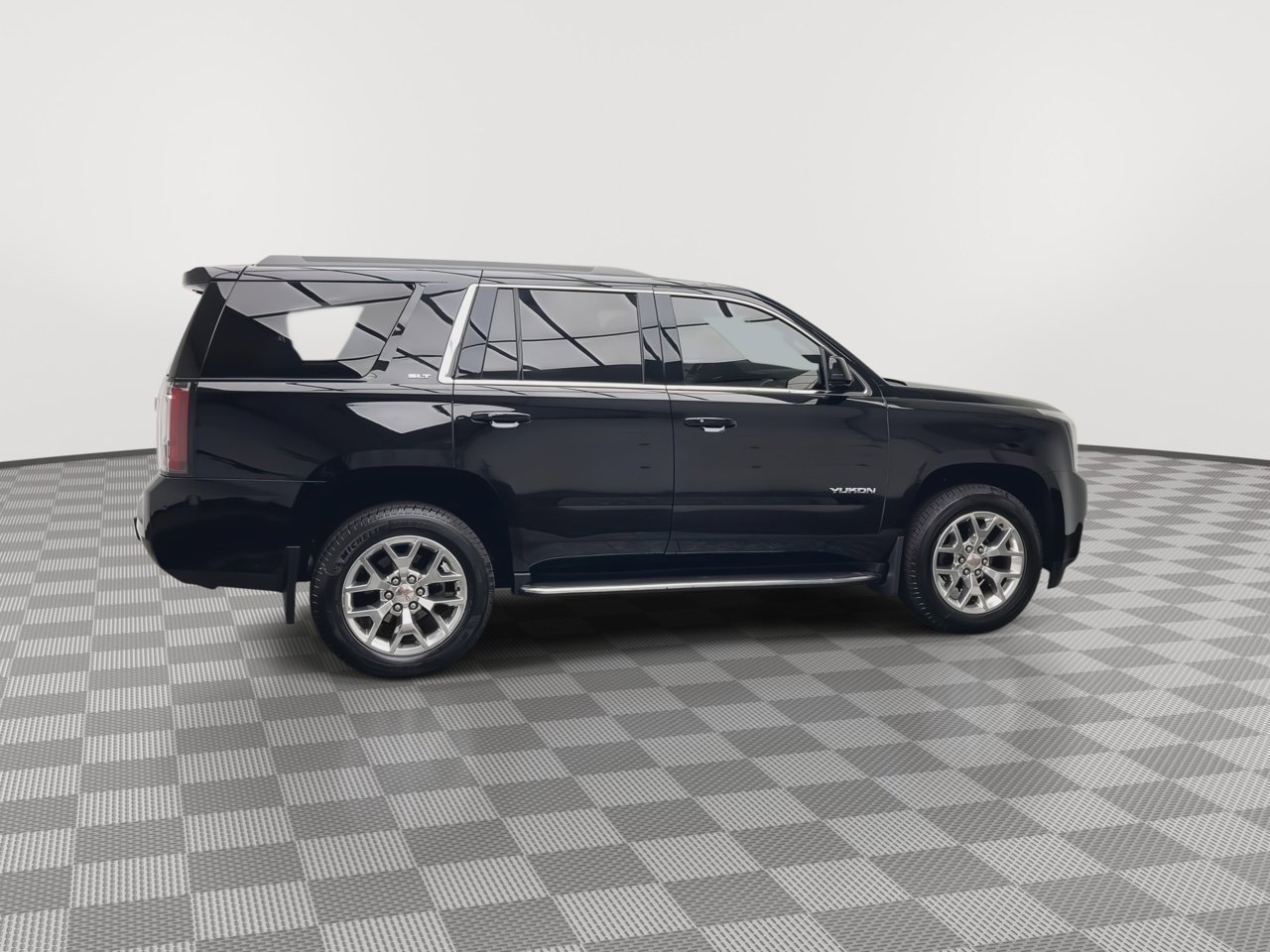 Used 2017 GMC Yukon SLT w/ Open Road Package AWD/4WD image 43