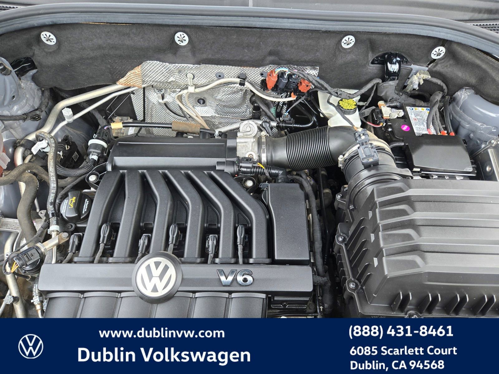 Certified 2022 Volkswagen Atlas Cross Sport SEL R-Line image 27