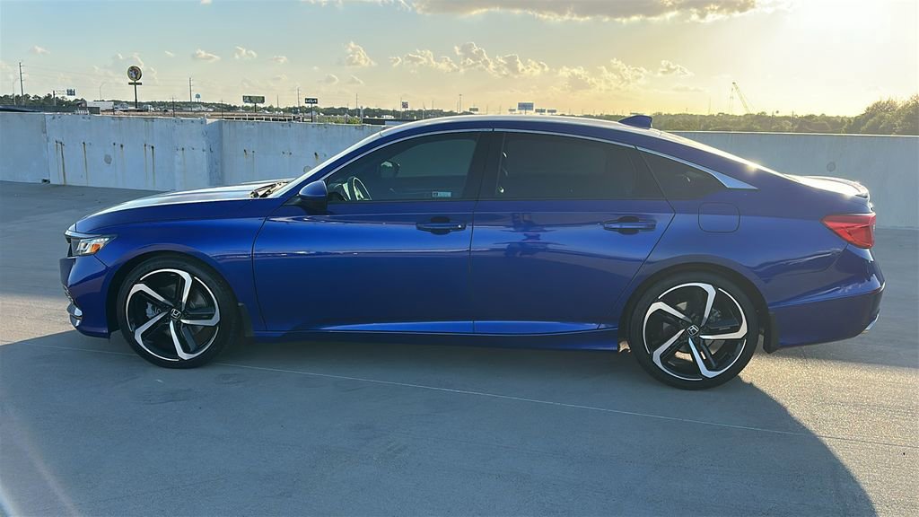 Used 2019 Honda Accord Sport image 9