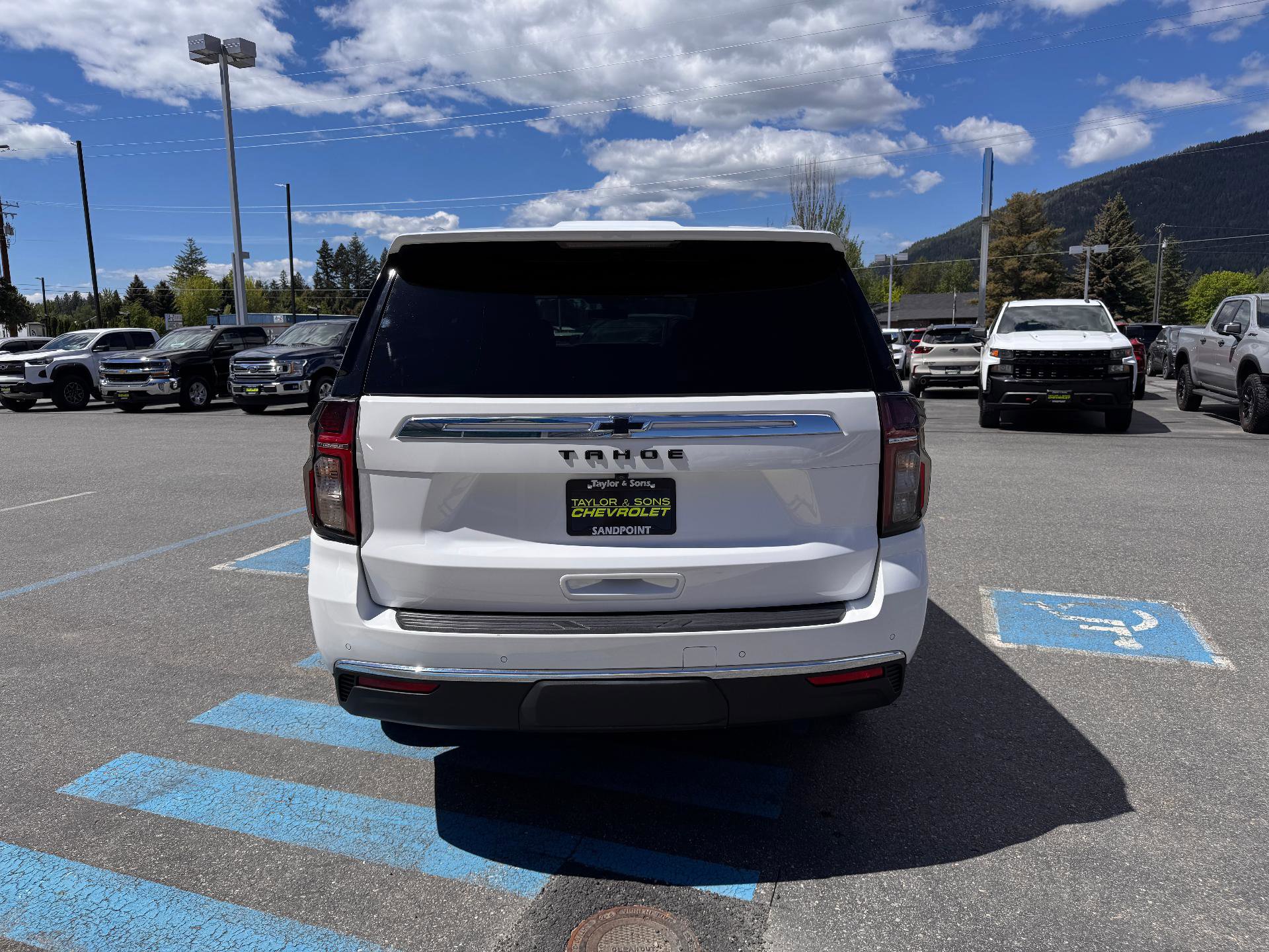 Used 2022 Chevrolet Tahoe LT w/ Max Trailering Package AWD/4WD image 6