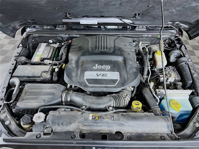 Used 2017 Jeep Wrangler Unlimited Sahara w/ Connectivity Group image 25