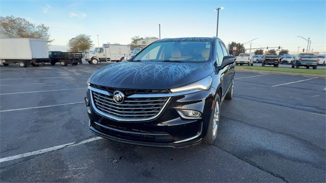Used 2023 Buick Enclave Essence w/ Experience Buick Package image 3