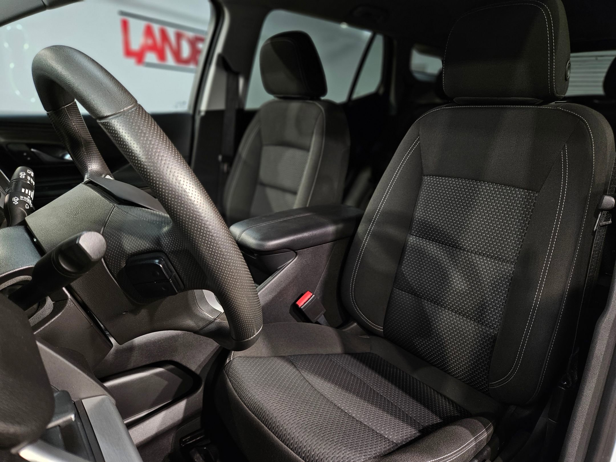 Used 2024 GMC Terrain SLE image 23