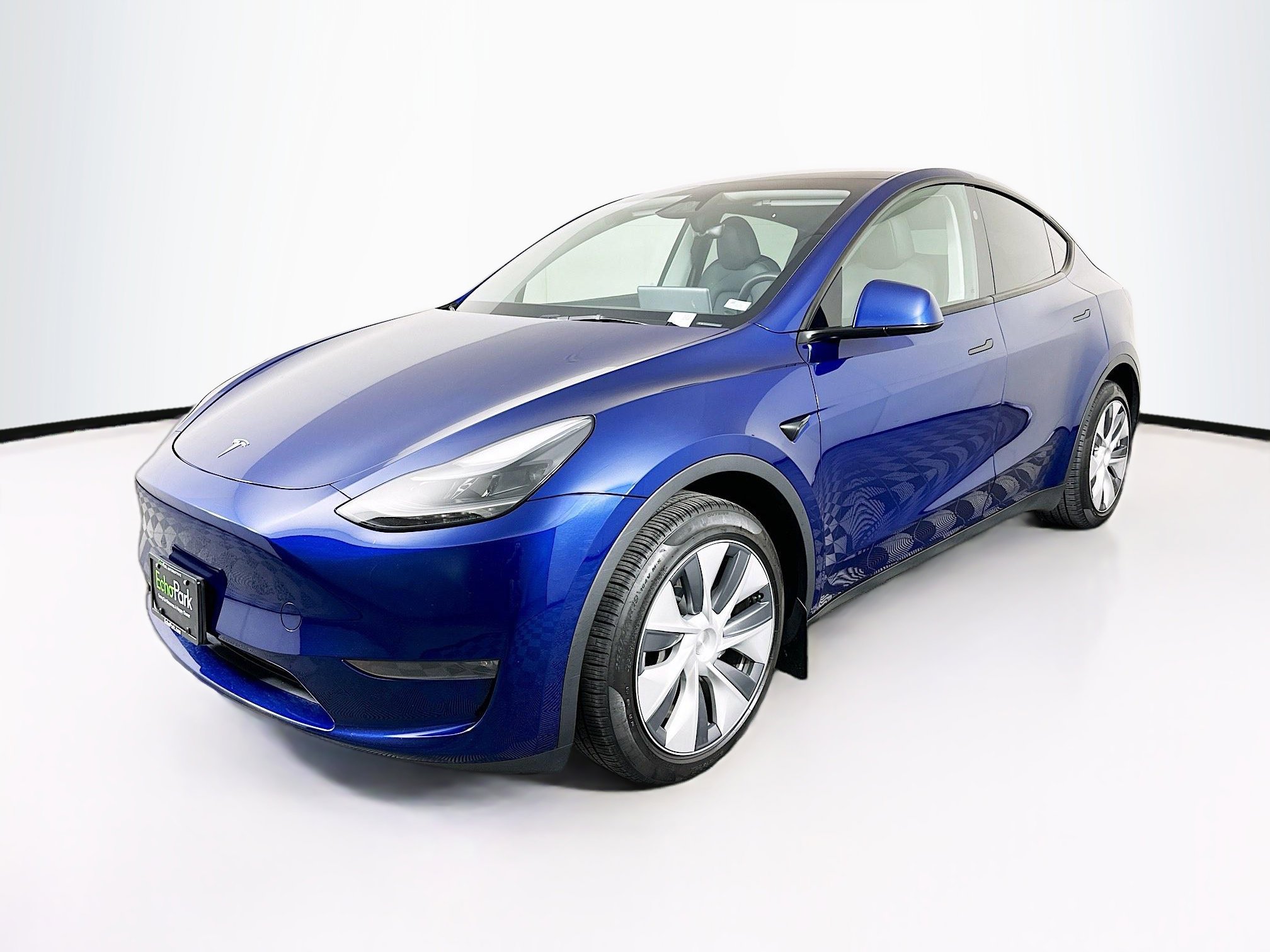 Used 2024 Tesla Model Y Long Range image 3